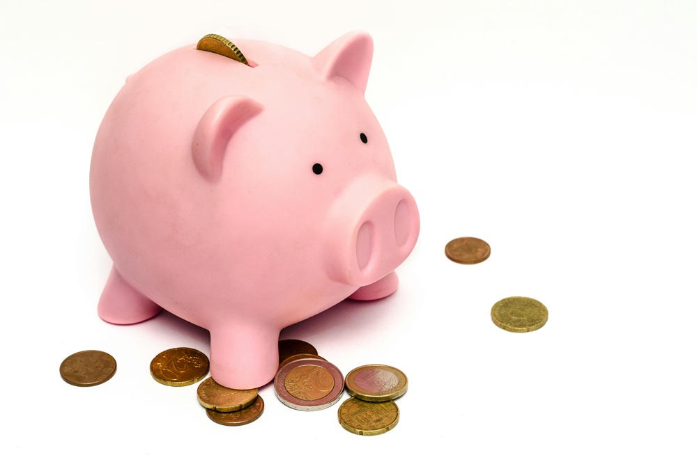 La alcancía es el primer paso del ahorro, pero no el más seguro.